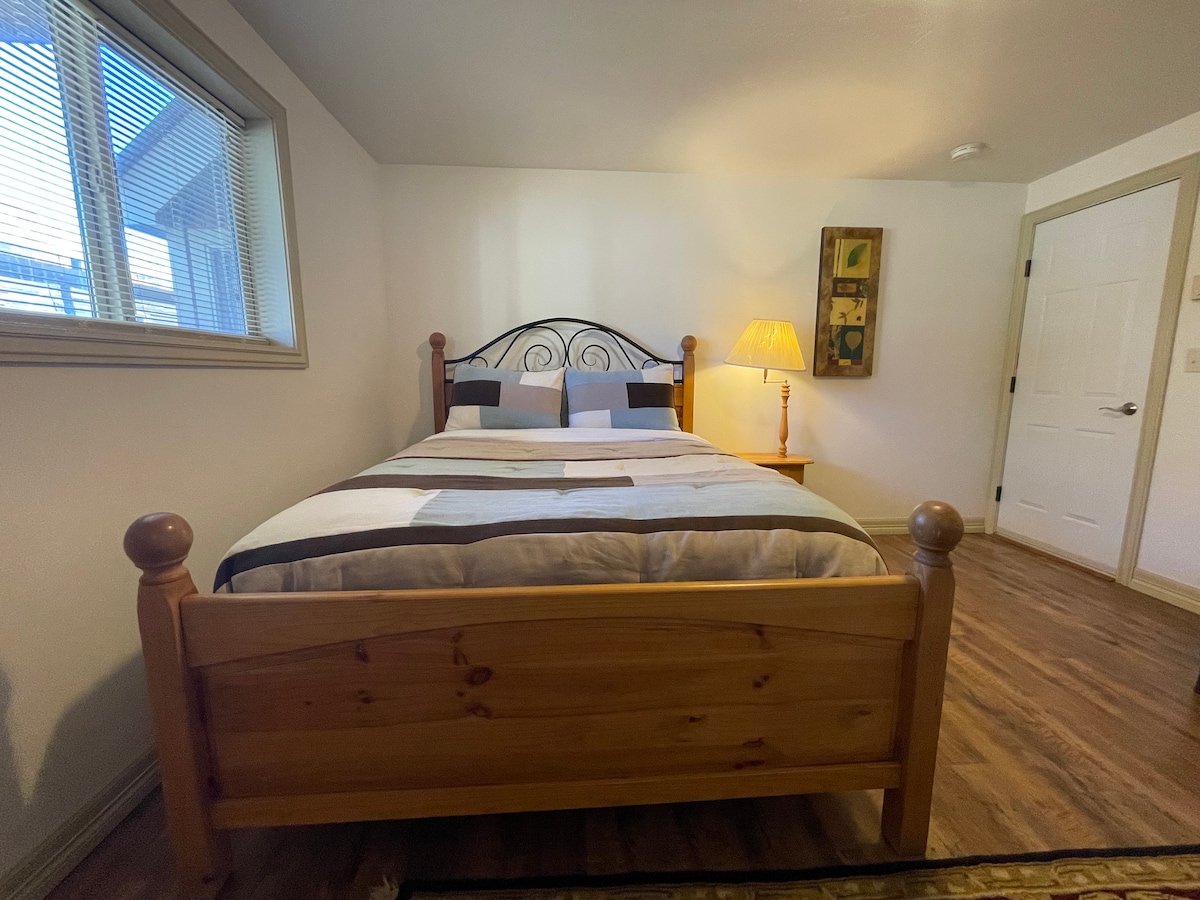 Поглед кон брачен кревет (широк 180-220