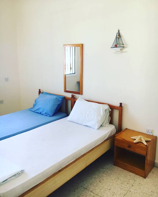 Spacious bedroom 2 single beds