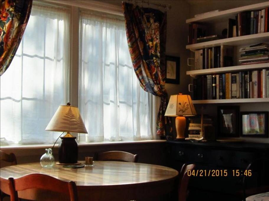 Helena dining living room