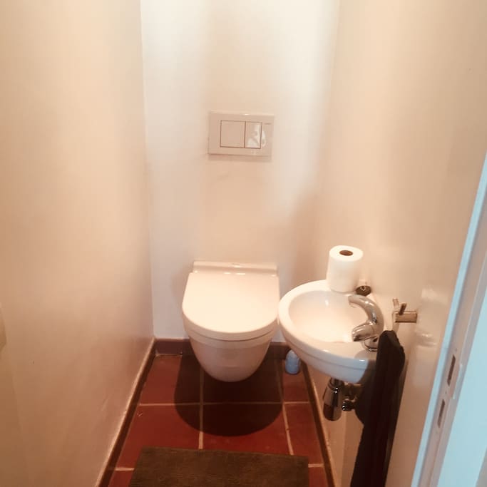2e Toilet
