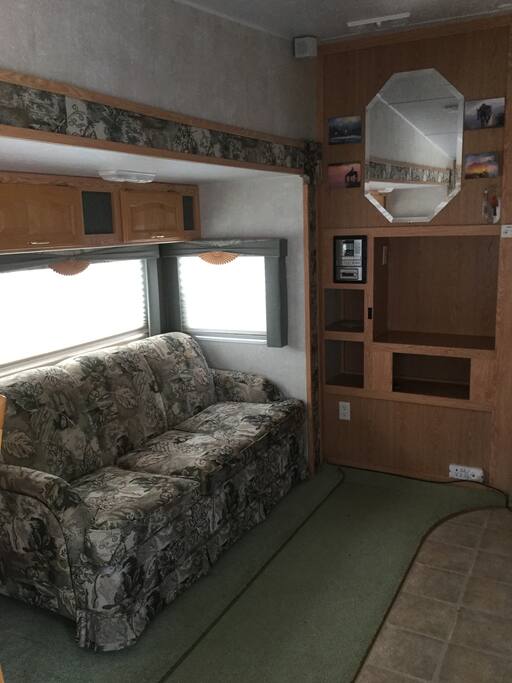 This is the 5th wheel with huge slideout