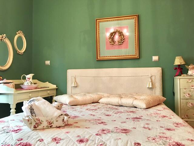 Lux&cosy apt «Little palace» Mytilini/near the sea