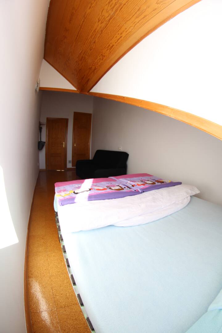 Dhomë gjumi 2