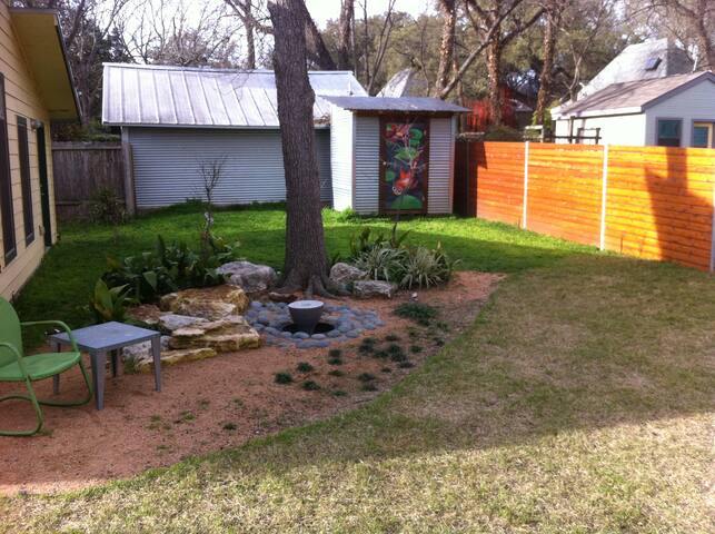 Great SXSW Location. 3br/2baths gallery image 2