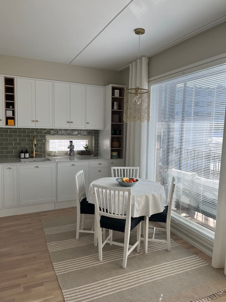 Beautiful 2-bedroom flat close to everything