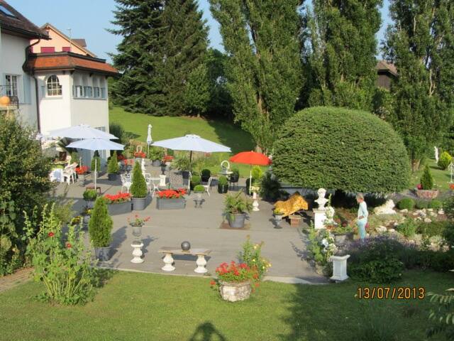 House in Villars-Burquin-Yverdon gallery image 4