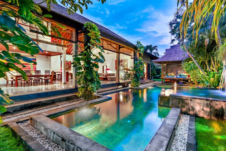 Bali Villa Taksu - Legian - Villas à louer à Legian, Bali, Indonésie -  Airbnb