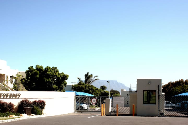 Amies Self Catering Apartments – Apartment E