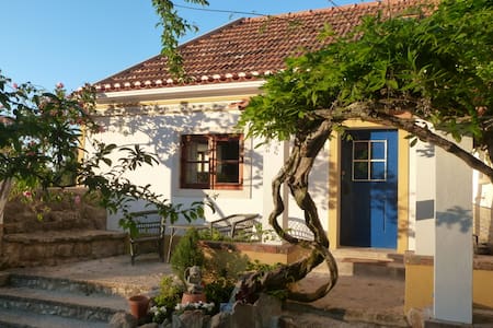 Vintage chic romantic cosy cottage