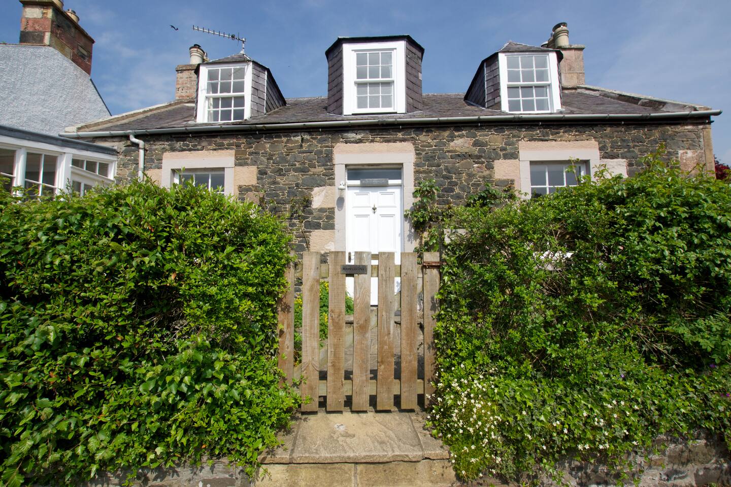 Marr Cottage Melrose Roxburghshire Cottages For Rent In Gattonside