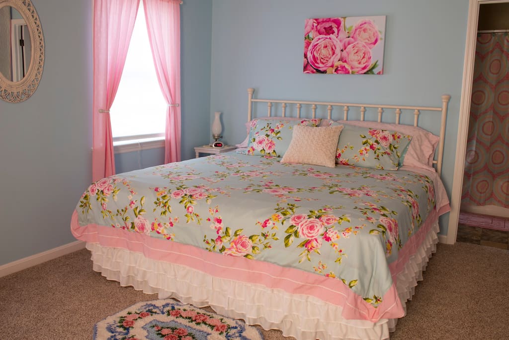 Shabby Chic Room with king bed