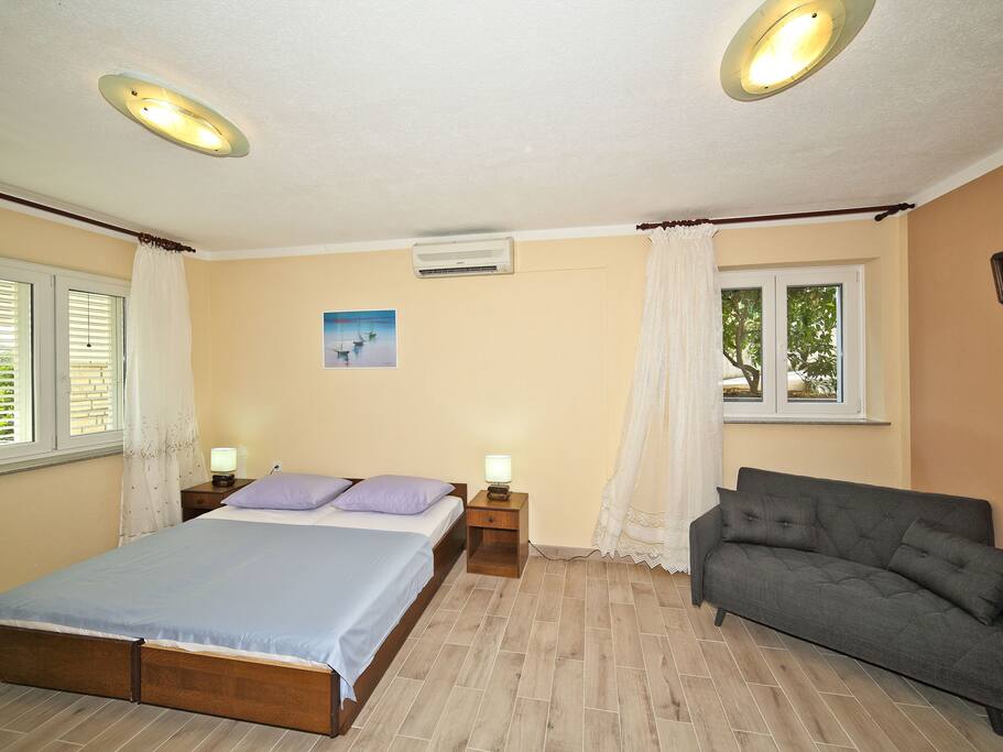Sleeping/Living/Dining