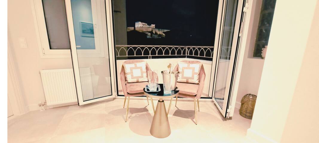 Luxe Acropolis View/110 sqm/Apt/2 BR/WiFi/AC gallery image 5