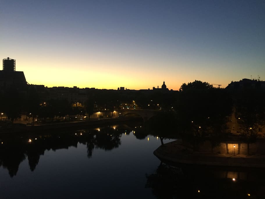 Il est 5 heure, Paris s'éveille…