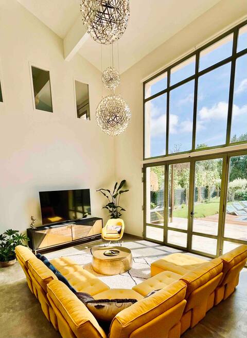 Top Airbnb: Luxurious village house à Aigues Mortes