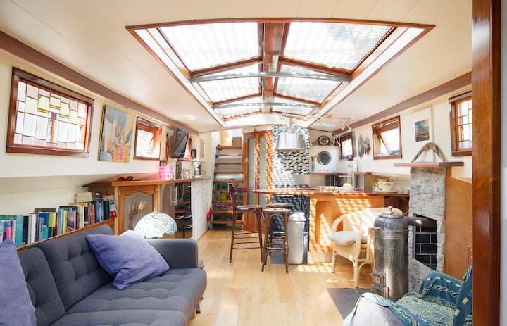 Houseboat on Prinsengracht Jordaan