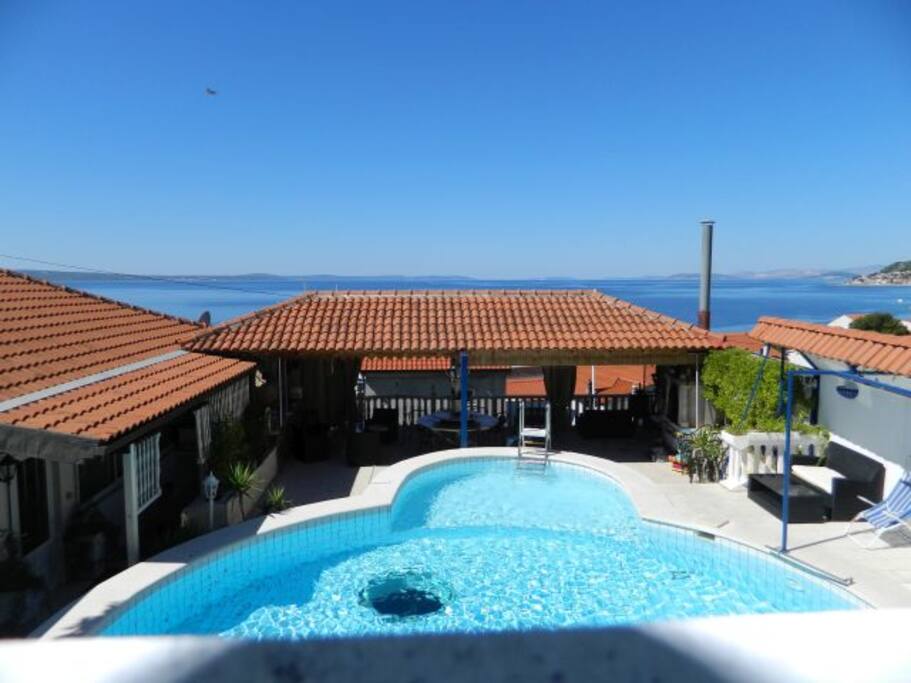 pool