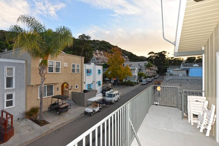 315CE: Family-Friendly Avalon home + Walk to Beach gallery image 5
