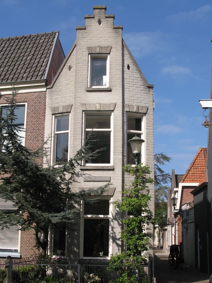 "Villa Small" in the center of Alkmaar Houses for Rent in Alkmaar
