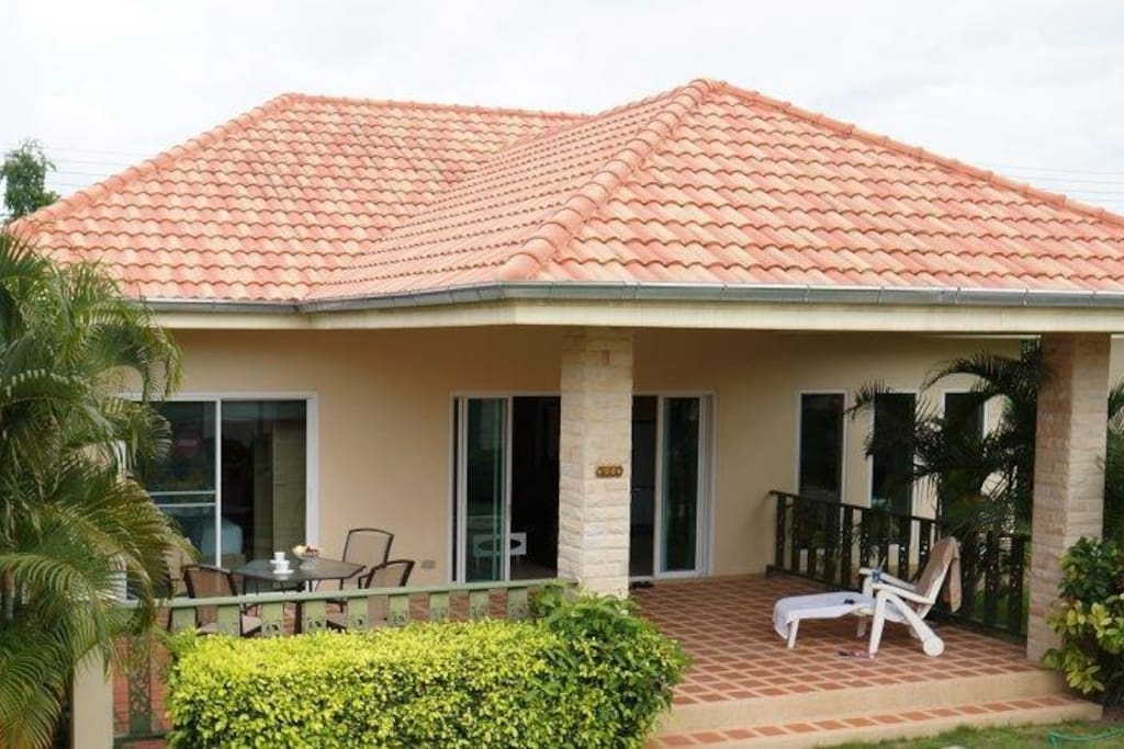 This one is OUR house B4, just steps away from the swimming-pool.