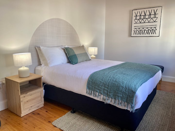 غرفة النوم الثانية - سرير مزدوج 