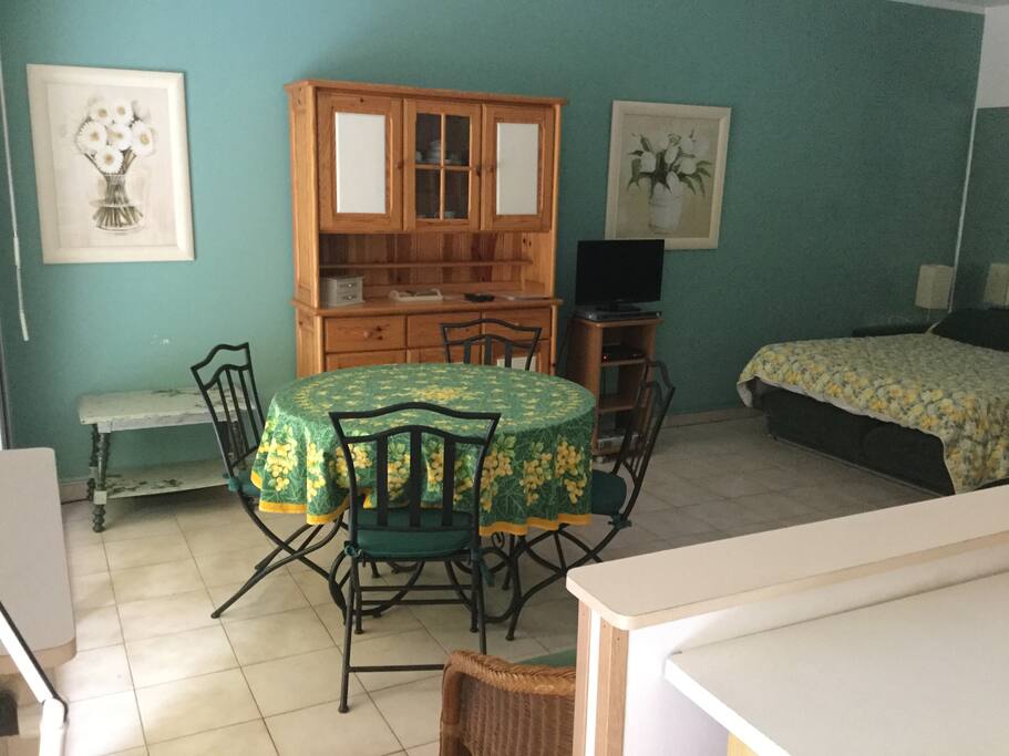 SOGGIORNO CON DIVANO LETTO MATRIMONIALE