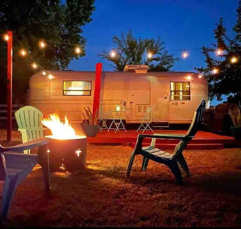 Retro Vintage Pewter Palace - Prime Location!