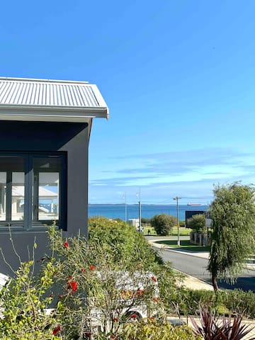 Beautiful Beach Getaway!