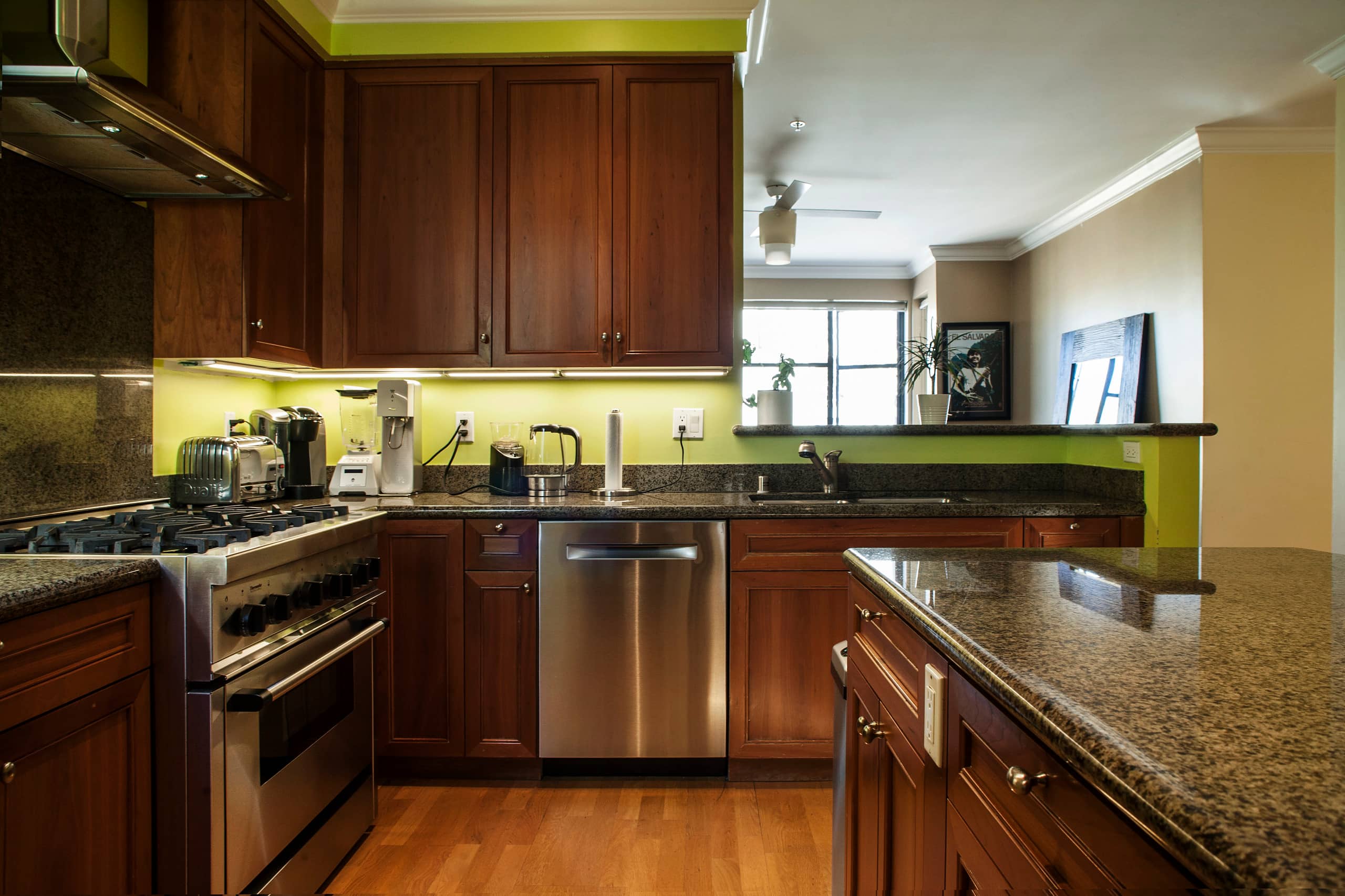Condo in San Francisco · ★4.95 · 3 bedrooms · 4 beds · 2 baths - Image 19