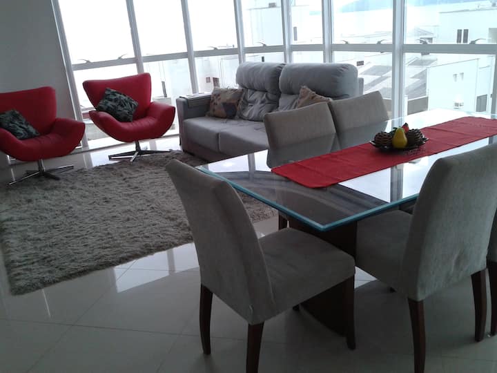 Apartamento Em Meia Praia - 50 M Do Mar! - Itapema