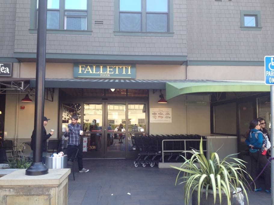 Фото места «Falletti Foods» в районе Lower Haight