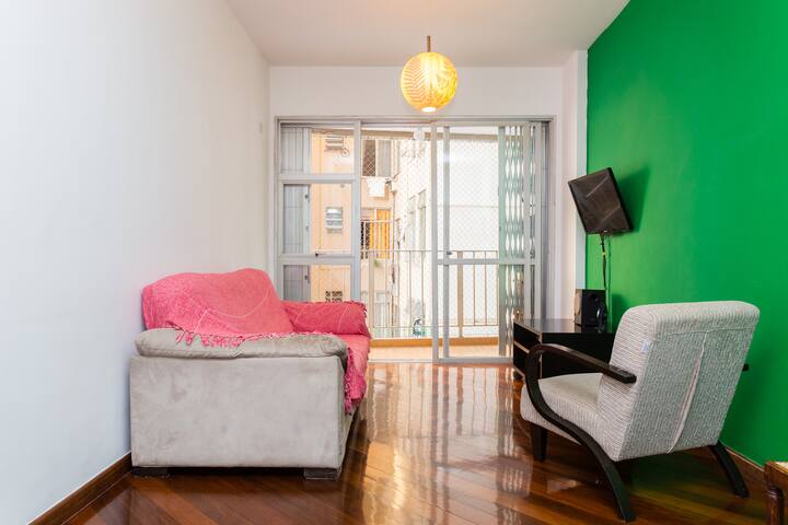 Espaçoso apartamento 2 qts -Lapa – Rio de Janeiro gallery image 2