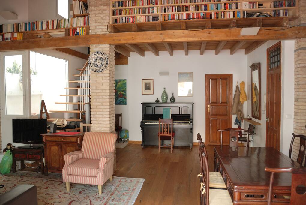 Beautiful artist home + big terrace Apartments for Rent in Valencia