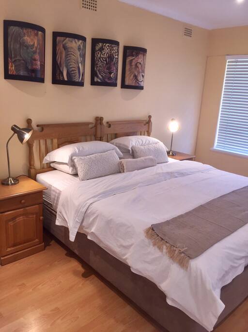 Room 4 King size room