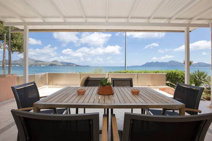 Villa Llenaire – La Goleta Villas