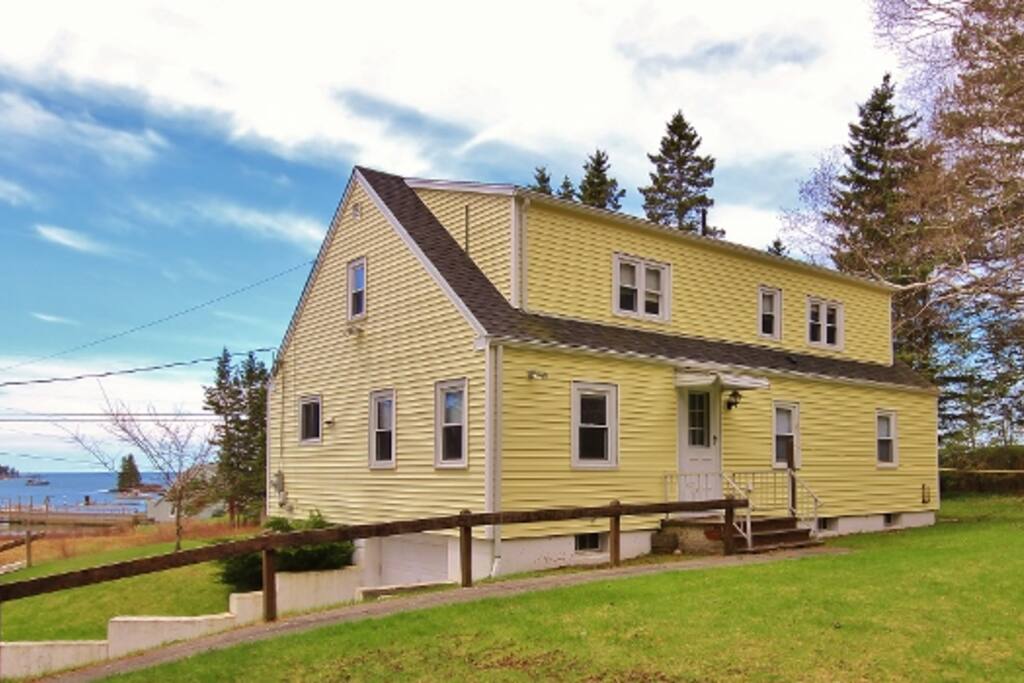 Lighthouse Lookout Cottage