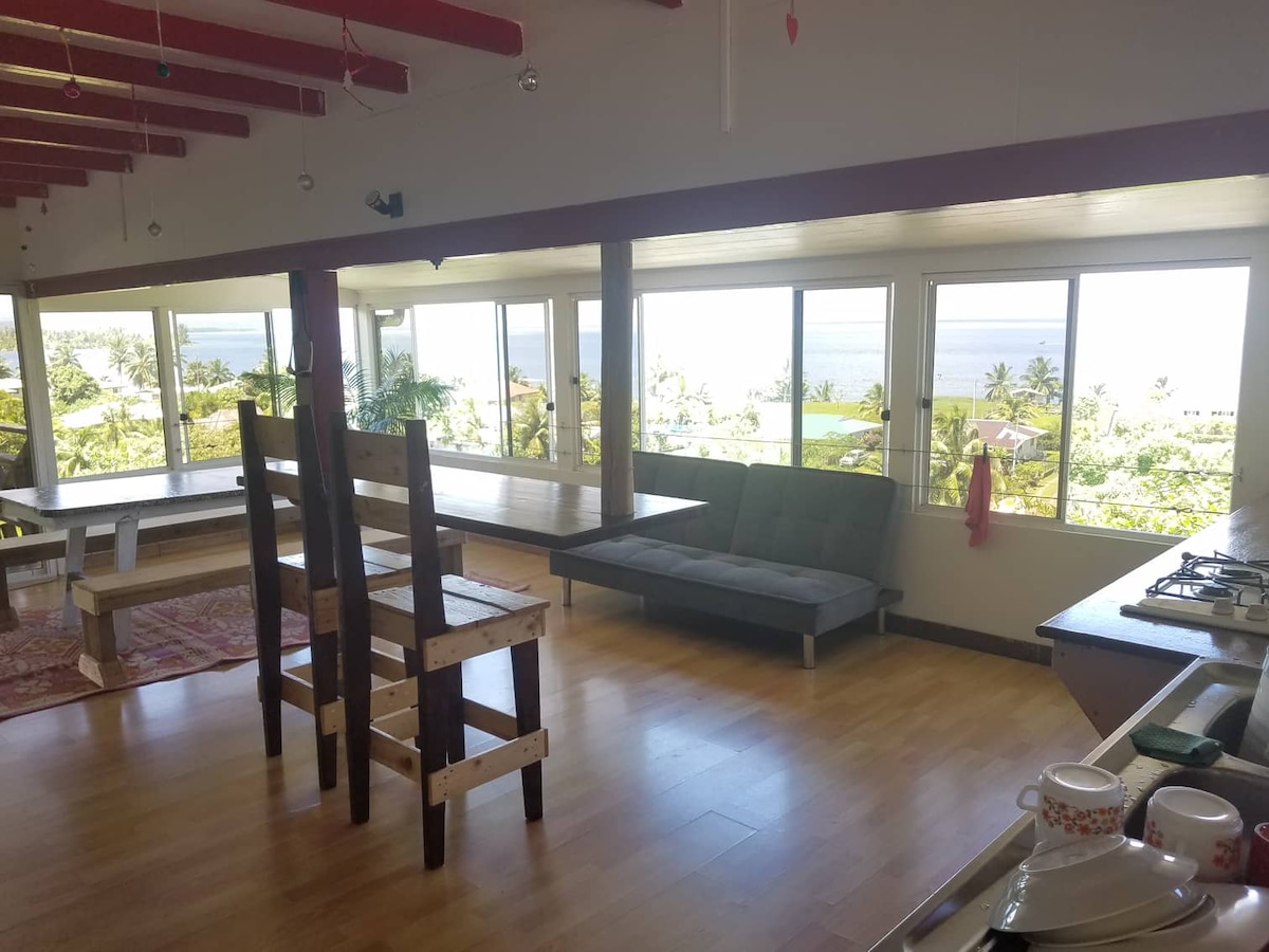 Cuisine panoramique avec vue sur le lagon