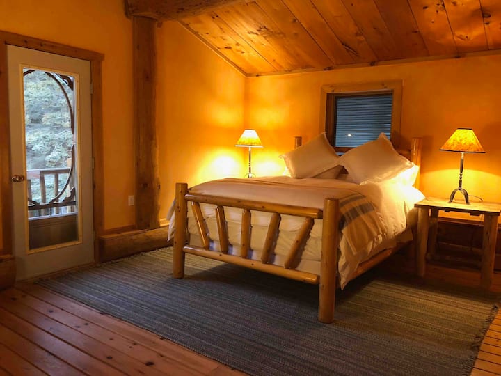 Second Floor bedroom with queen bed with a feather bed and aulit fine linens.