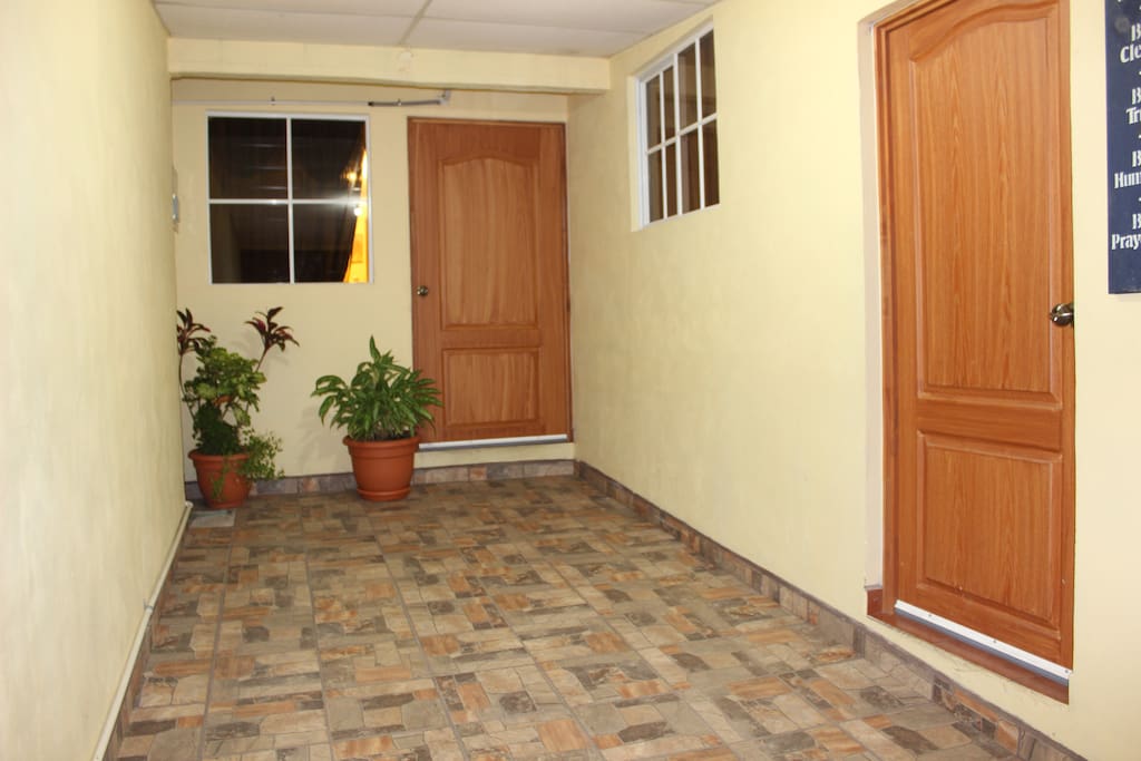 Garage con capacidad para un automovil sedan