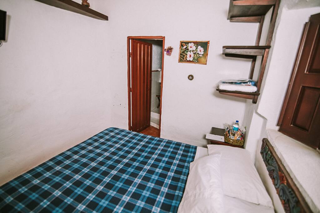 Habitación Majadal capacidad 2 personas + baño privado + tv