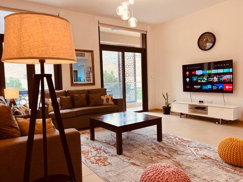 Elegant/Spacious/Mountian View Apartment OGP52