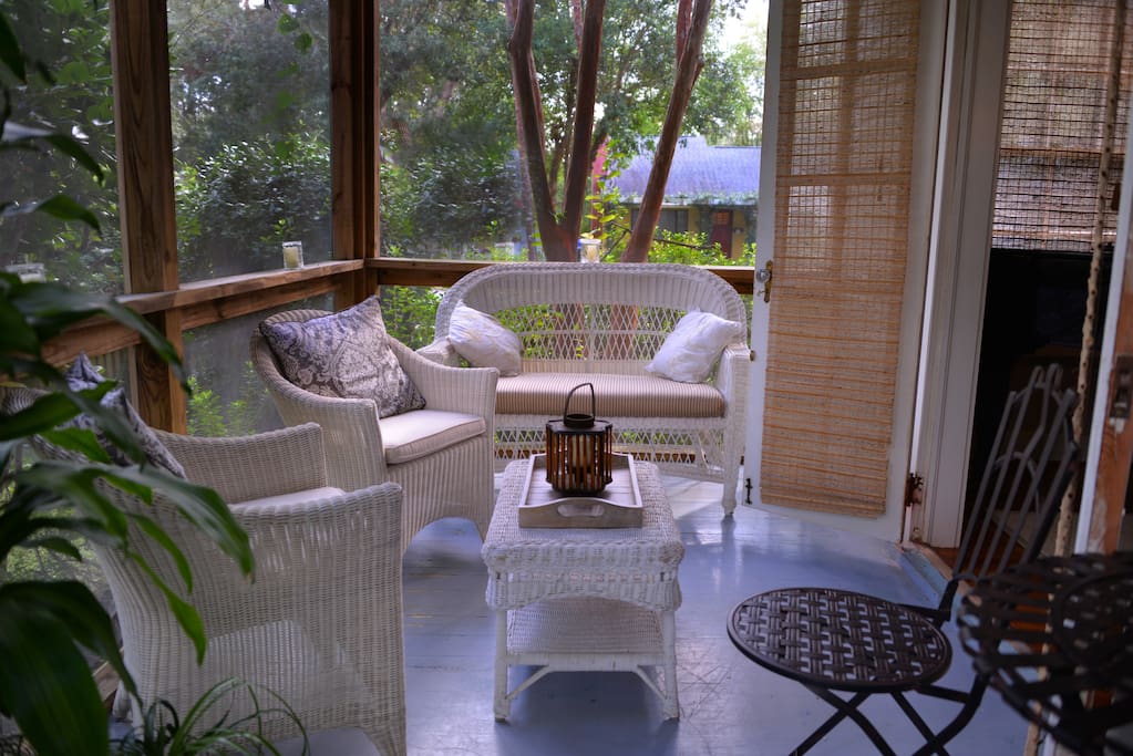 Screened Porch off Sitting Room