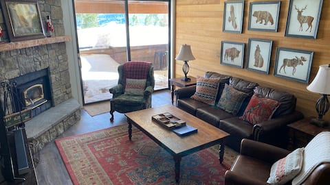 Popular Airbnb listing: Incredible Ski-in/Ski-out 2BR/2BA at Bridges in Mammoth Lakes