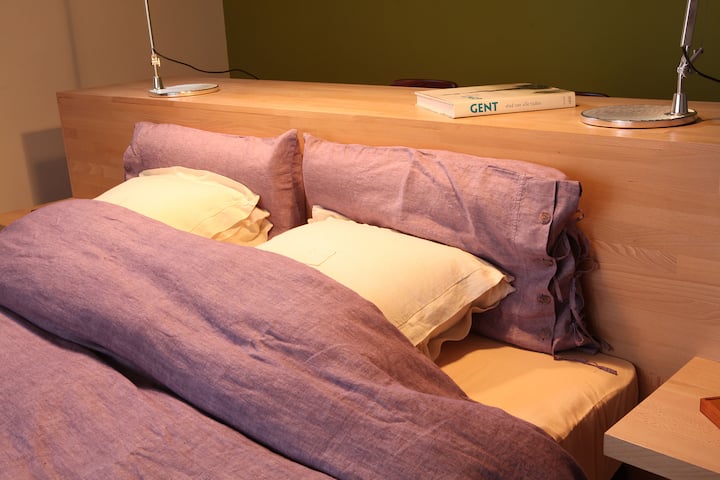 Lit double 1,8 x 2,8 m avec linge de lit Arte Pura