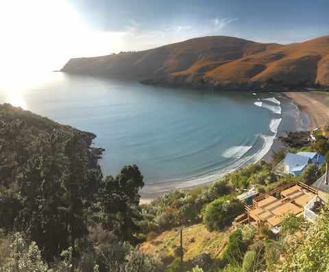 Te Onepoto lodge Sumner, breakfast, spa, L8 chkout