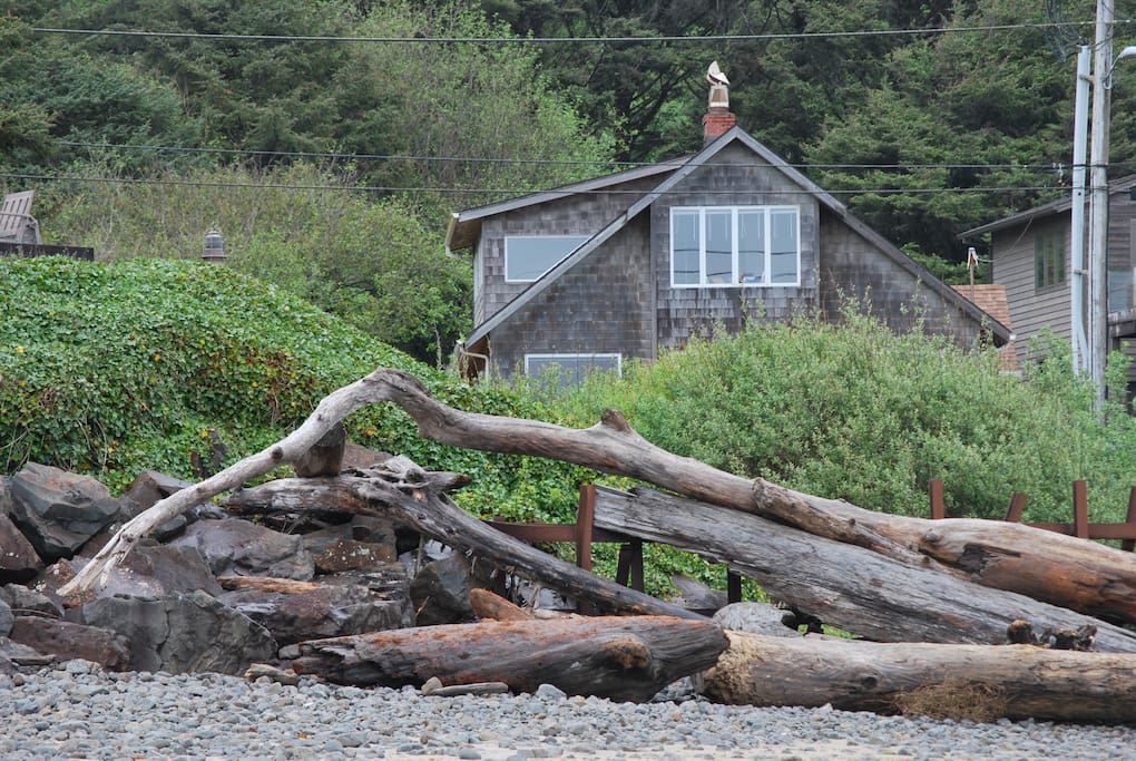 Arch Cape Classic Groups to 14; steps to beach Houses for Rent in