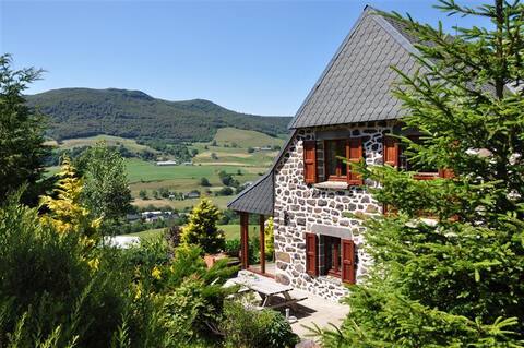 Farmhouse Auvergne Mountainview