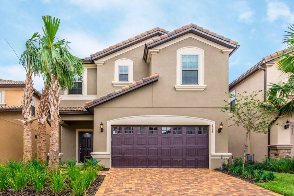 8952RhodesSt-1