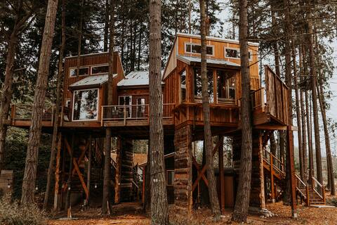 EV-Treehouse on the Water -Eagles Nest-20 ft high