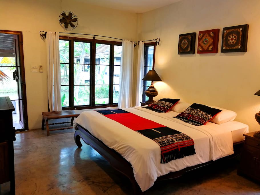 Bedroom with King size bed